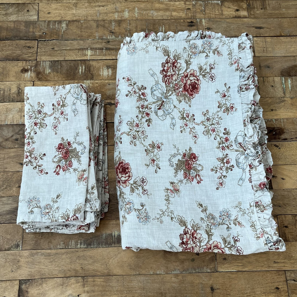 Vintage Floral Shabby Chic Table Runner & 5 Napkins Ruffled Edge